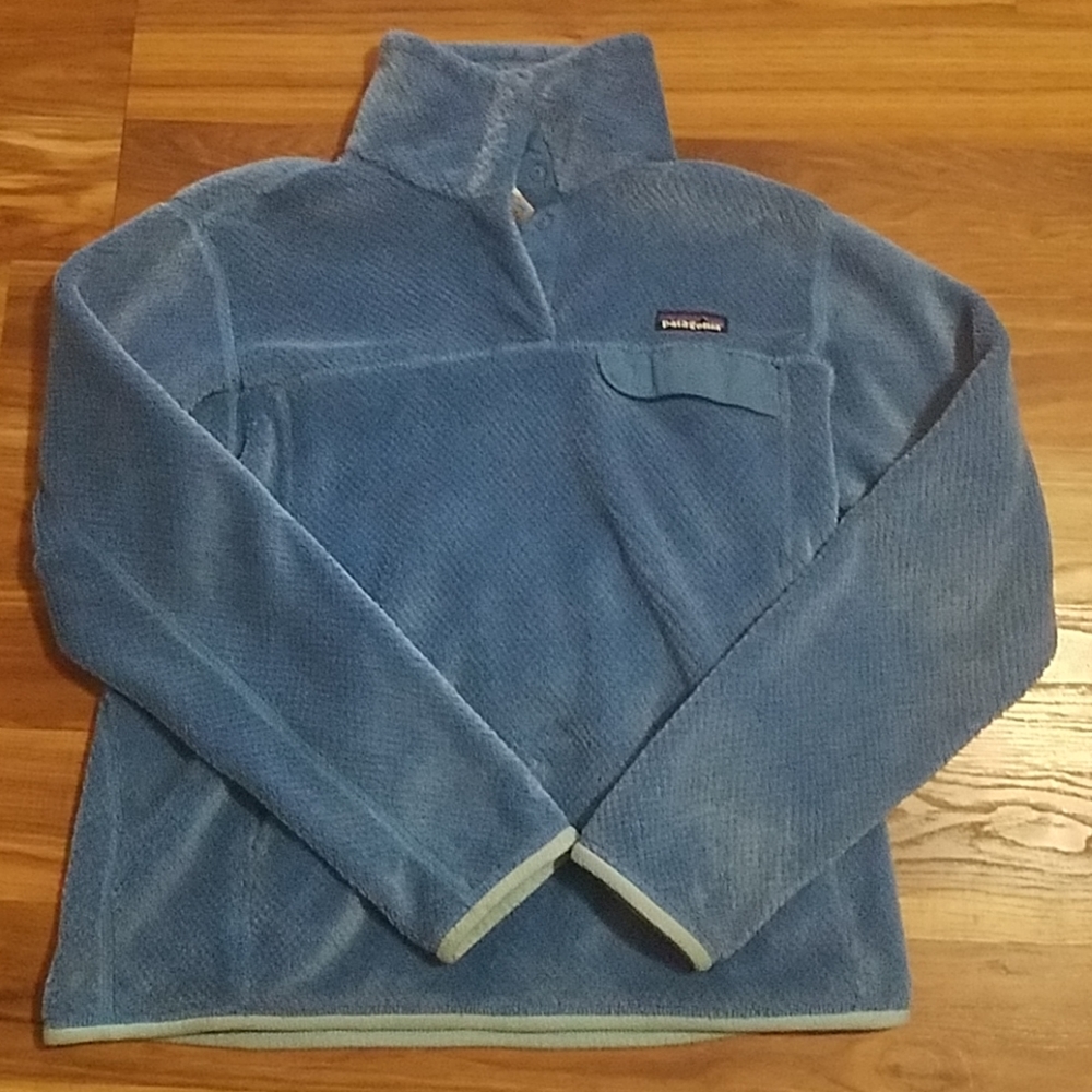Patagonia blue pullover
